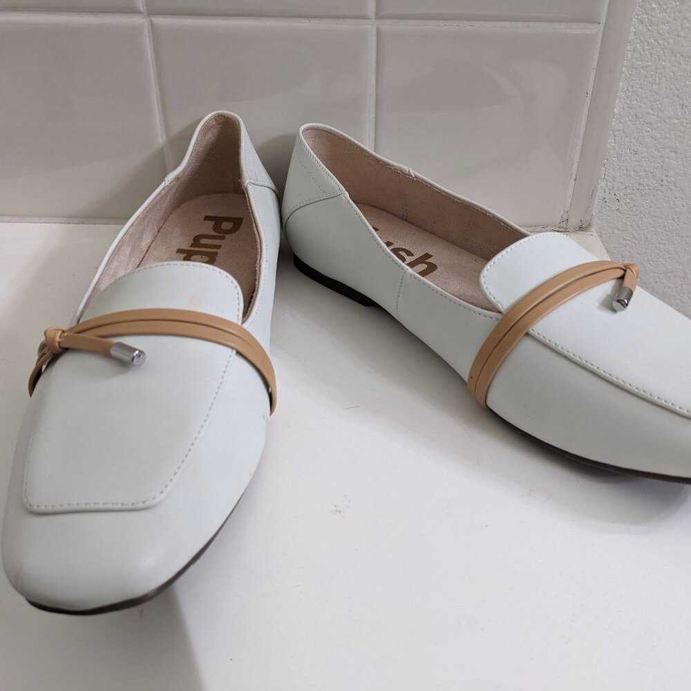Hush Puppies Alice Off-White Loafer - Size 7.5